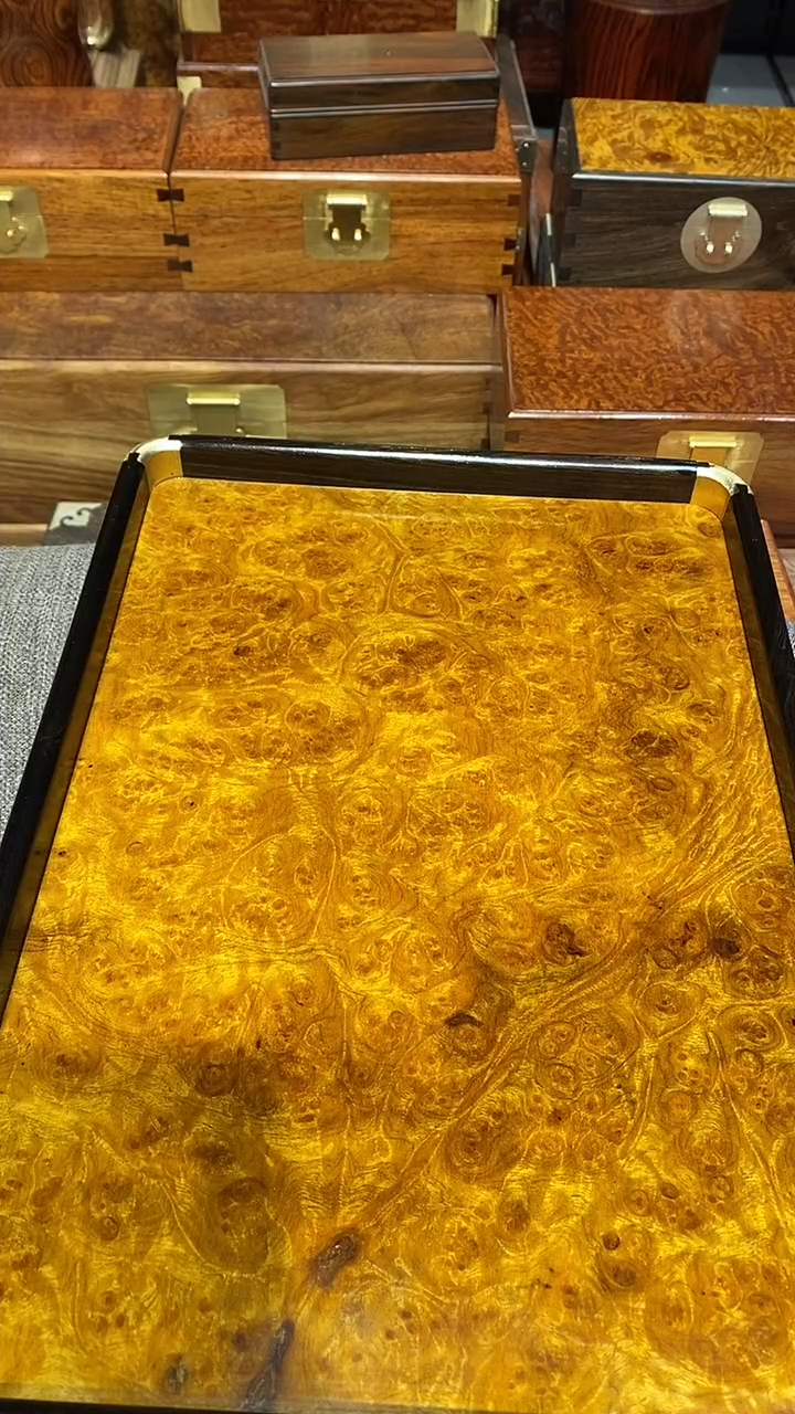 【闪购商品】香樟木木艺茶盘一个