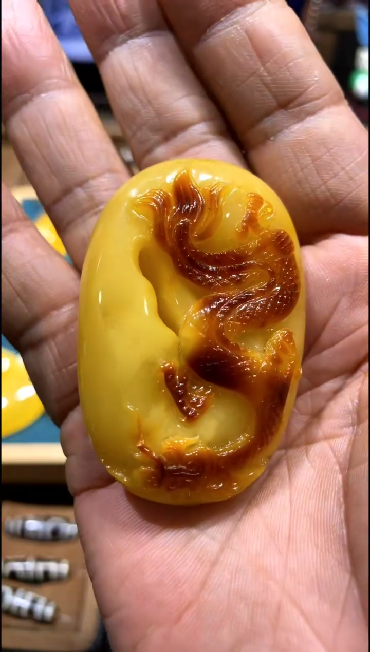 【闪购商品】琥珀颈饰未镶嵌，