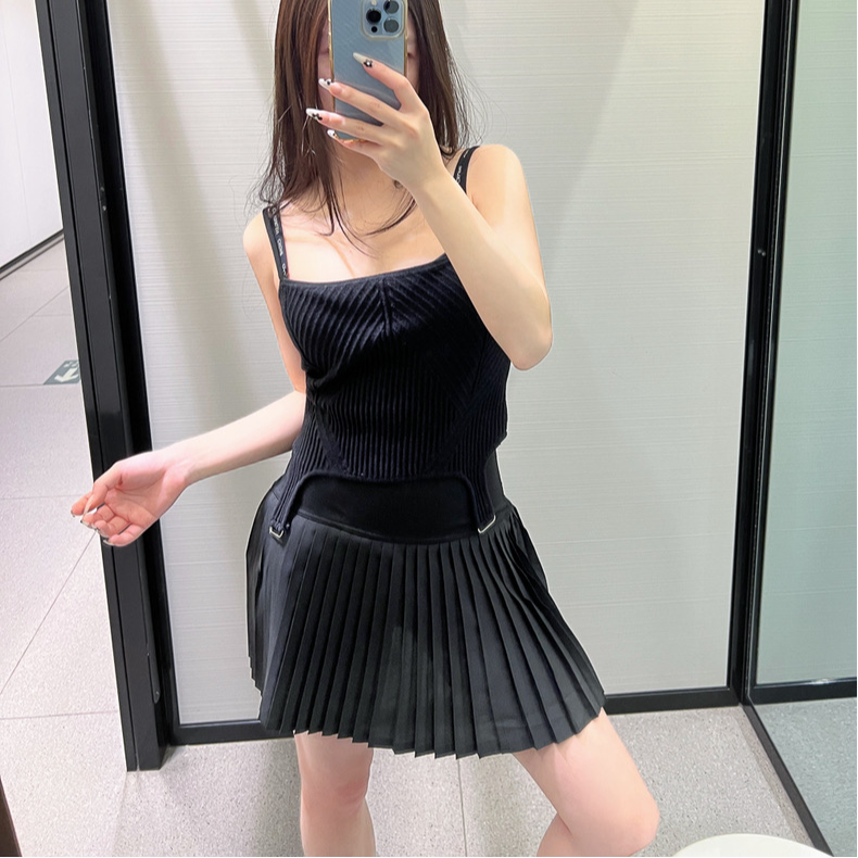 Alo fit girl纯色百搭百褶半身网球裙显瘦运动跑步短裙带里衬女