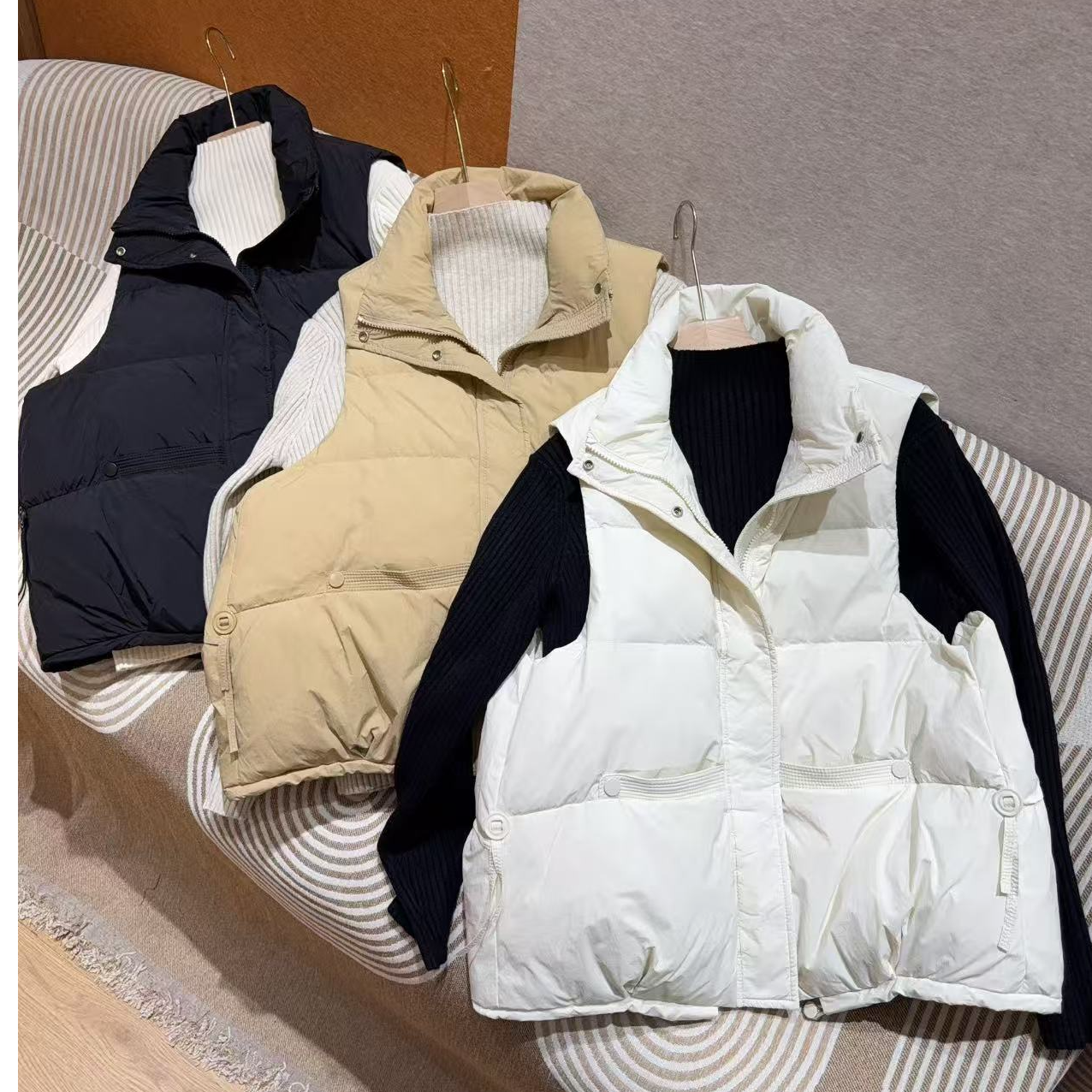 2025秋冬新款女士羽绒马甲中等厚度立领百搭宽松短款马甲外穿