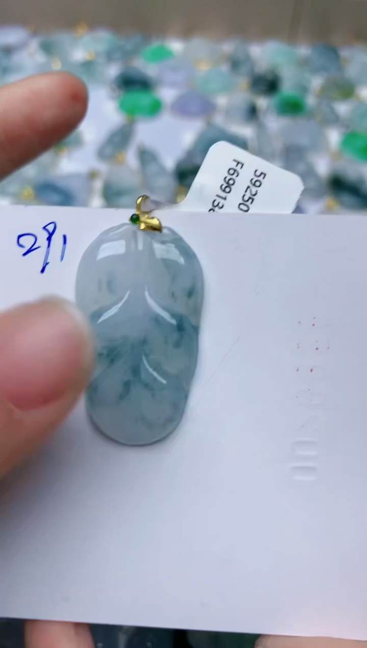 【闪购商品】翡翠颈饰18K金镶嵌天然翡翠A货    291