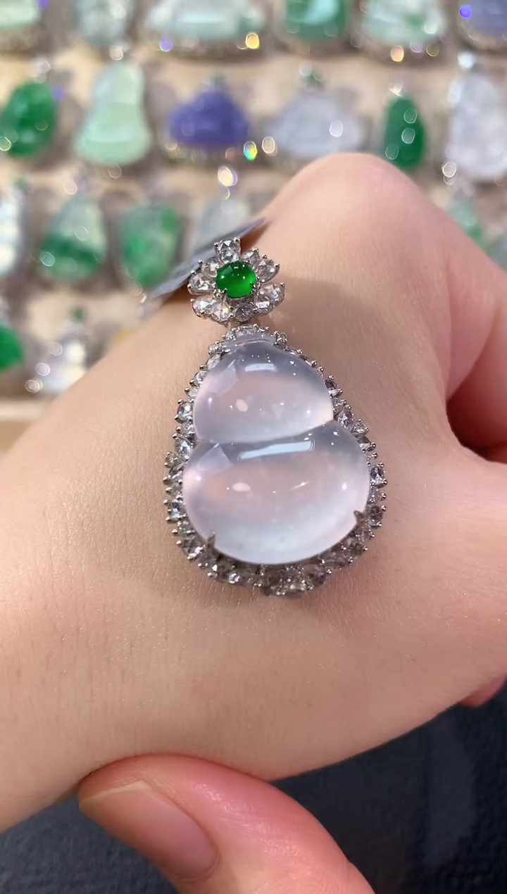 吊坠(不含链)18K金镶嵌翡翠冬日珠宝Q168