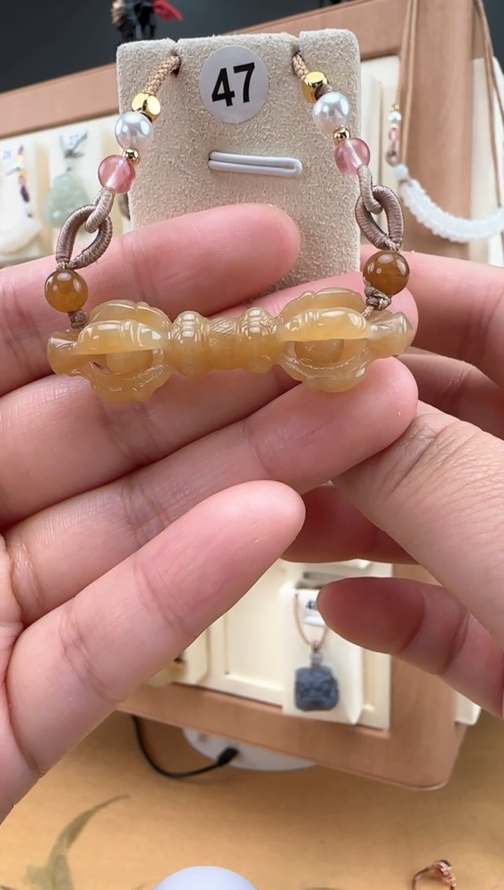 【闪购商品】和田玉颈饰未镶嵌金刚杵吊坠