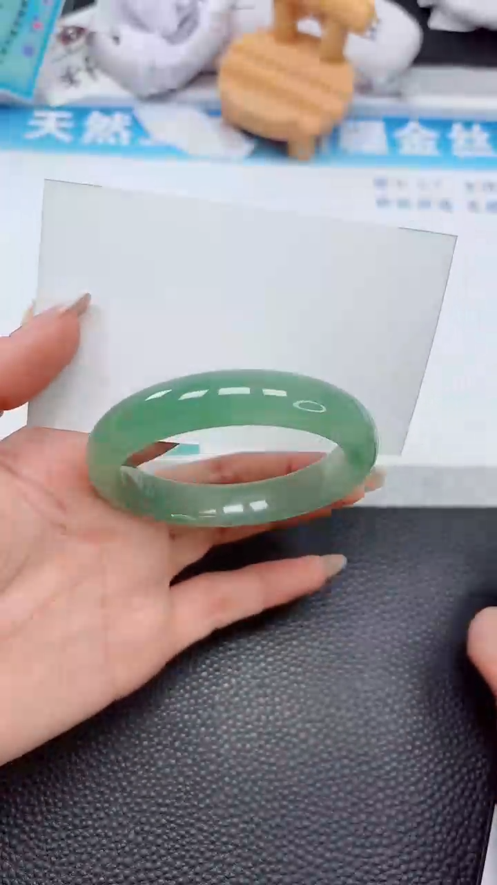 【闪购商品】石英质玉手镯未镶嵌644