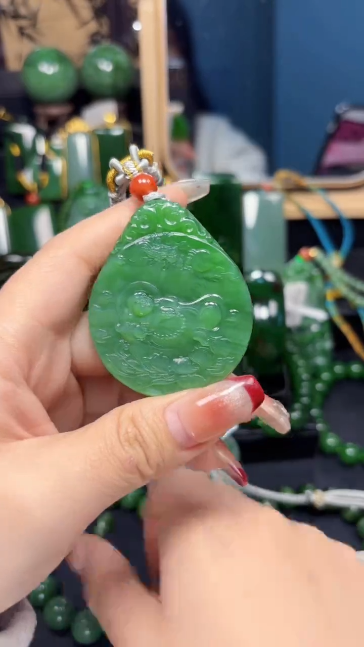 【闪购商品】和田玉（碧玉）吊坠(赠链)未镶嵌1