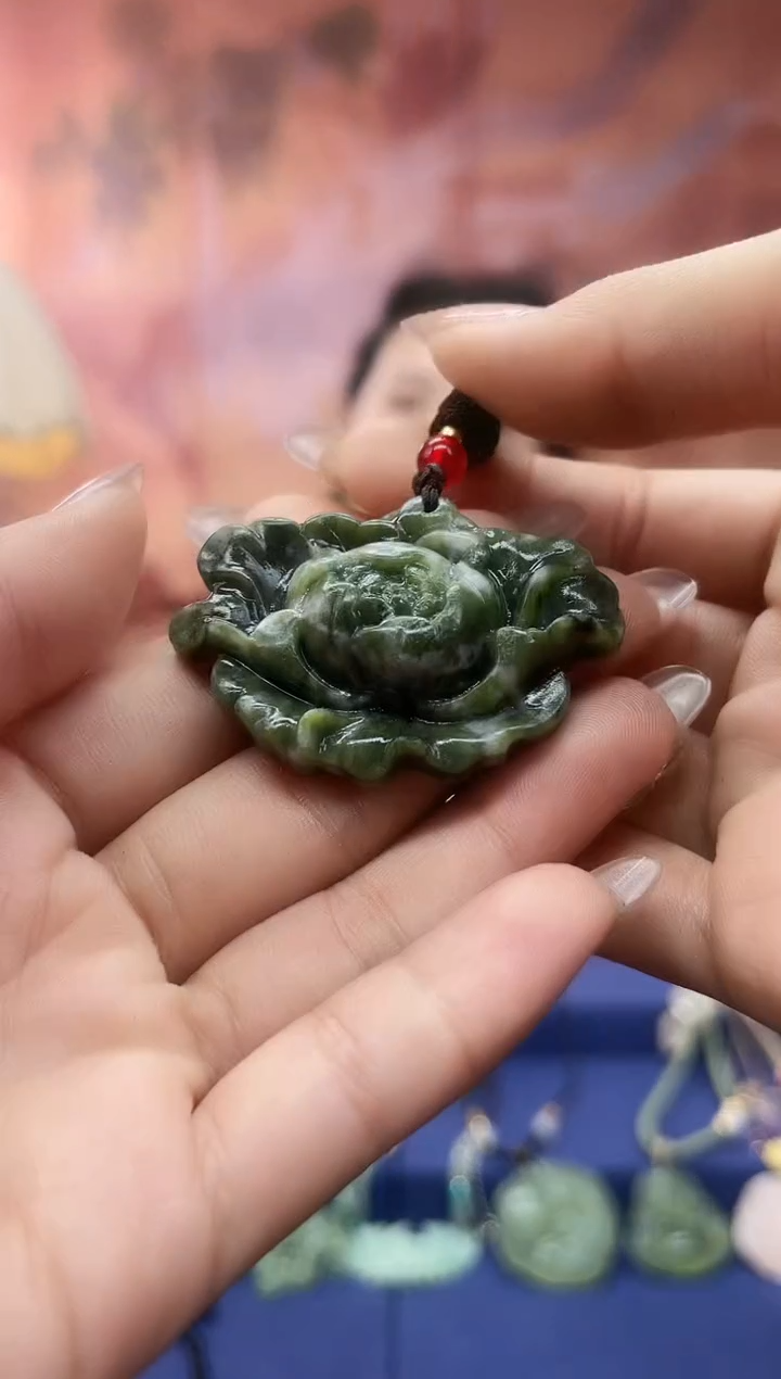未镶嵌岫玉吊坠·