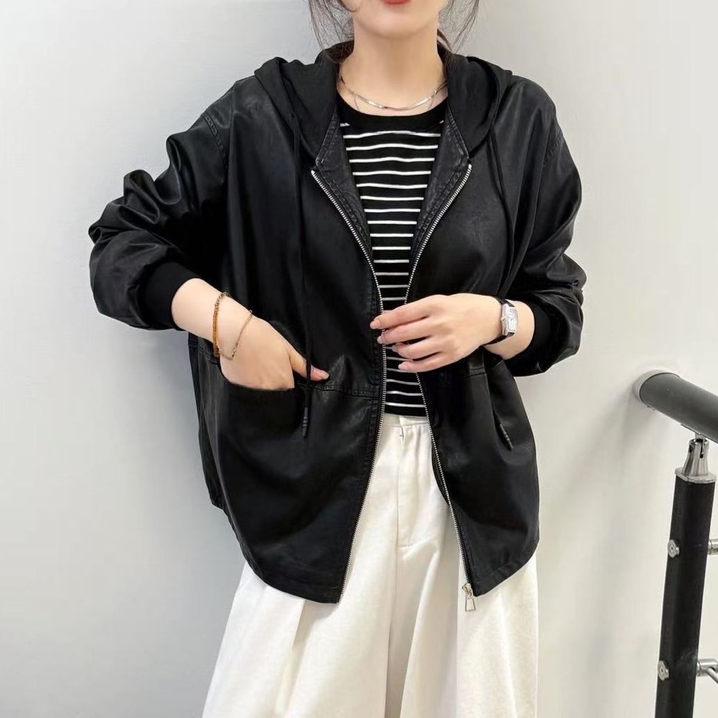 文文家-2025秋季新款时尚减龄连帽宽松皮衣夹克外套女百搭上衣