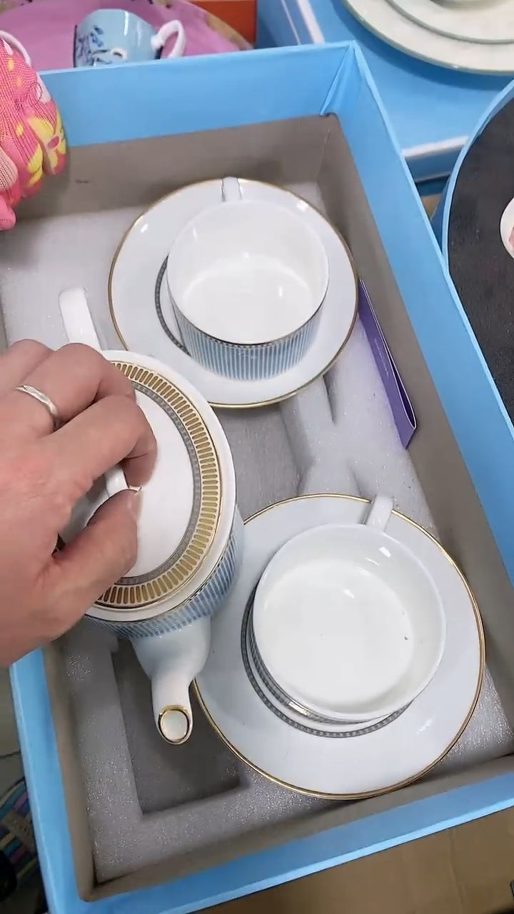 瓷片锅碗瓢盆一件不留@@1