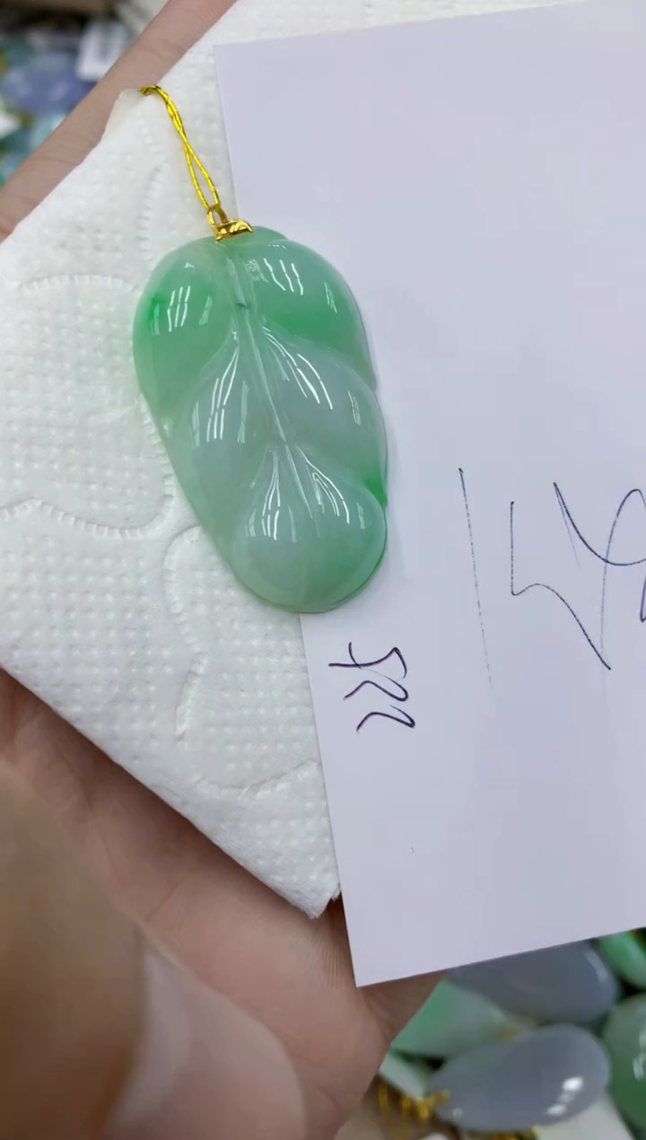 颈饰18K金镶嵌翡翠11111111111