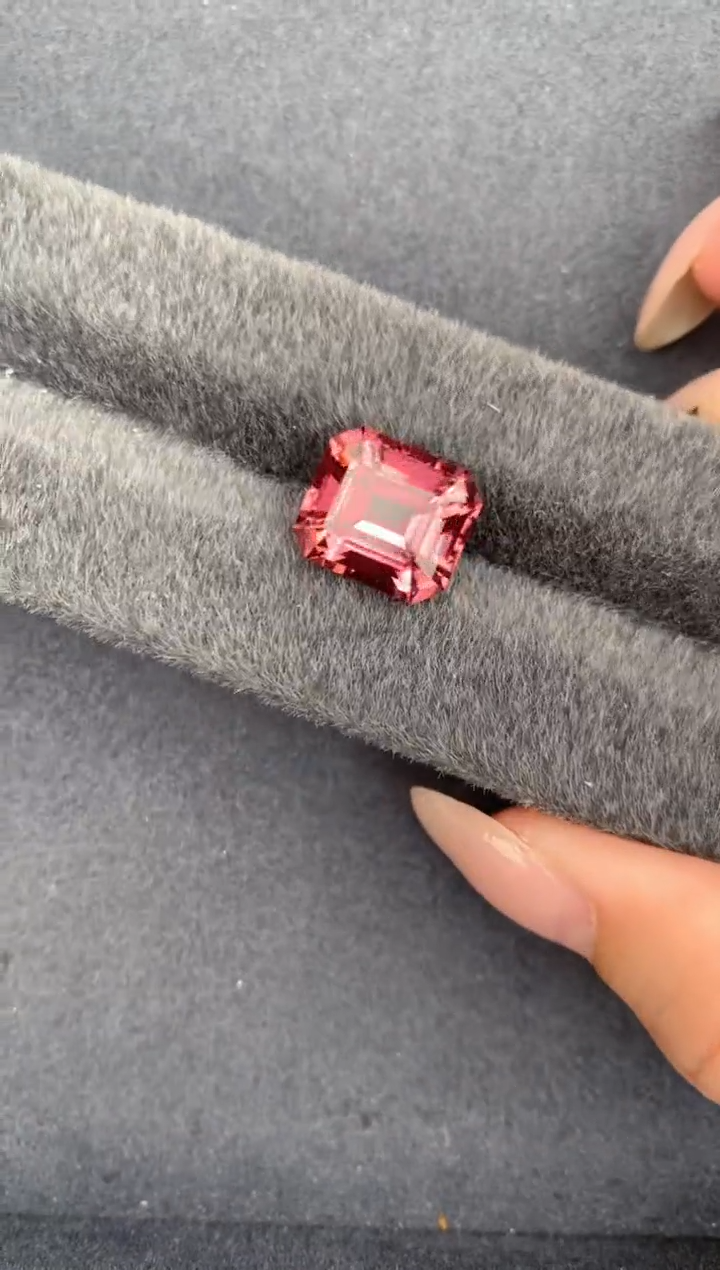 未镶嵌珠宝半成品碧玺7.9ct粉碧玺   FG