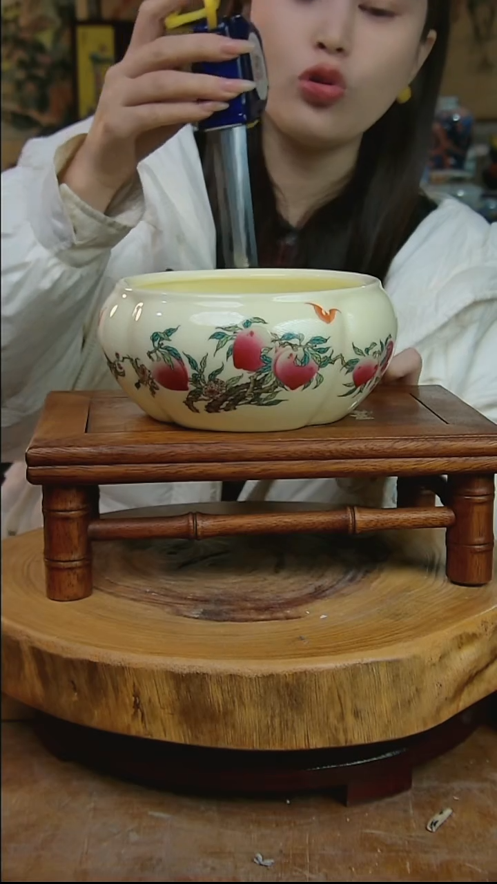 摆件陶黄稀土寿桃笔洗