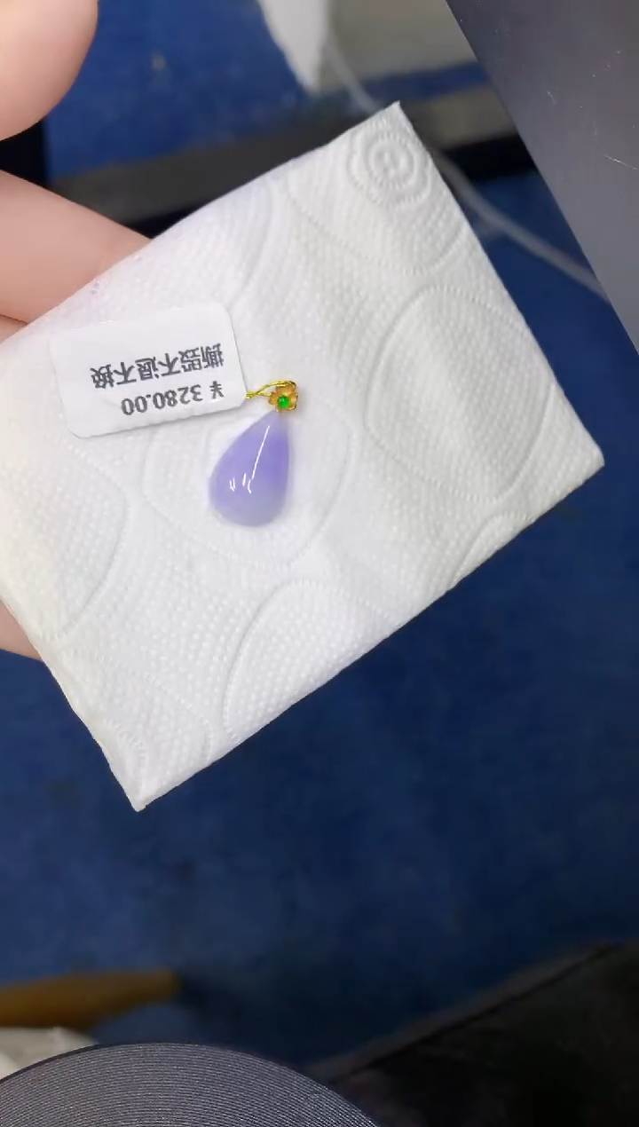 颈饰18K金镶嵌翡翠缅甸天然翡翠a货