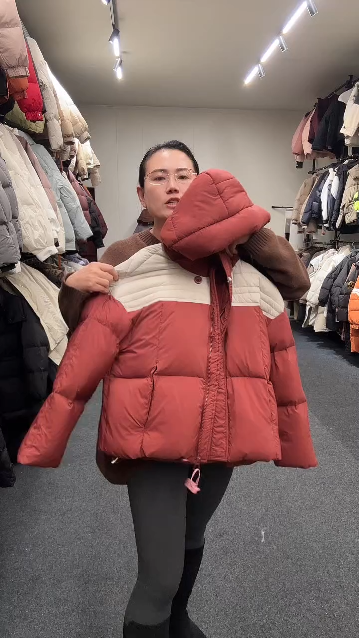 艾雨衣尚闪购羽绒服