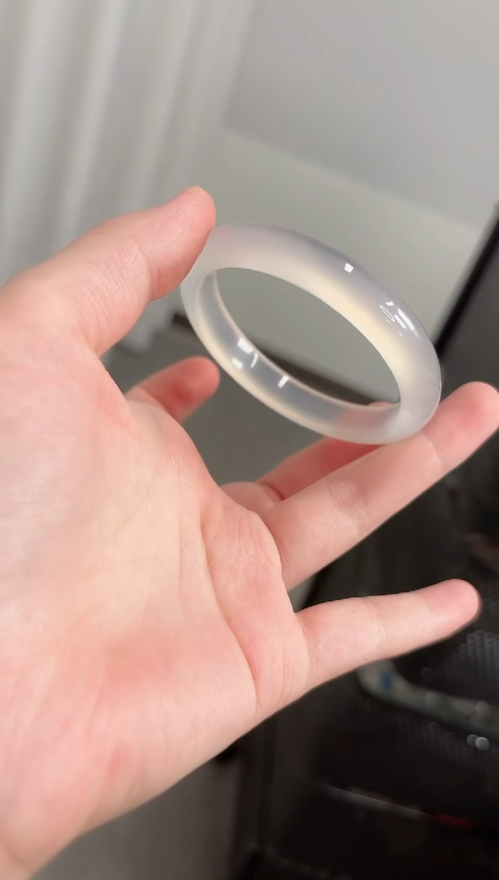 玛瑙/玉髓手镯未镶嵌52圈