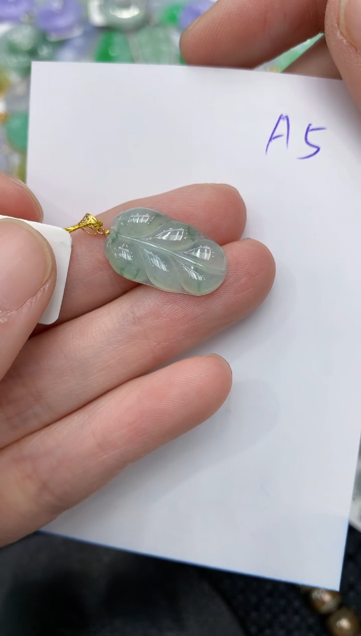 【闪购商品】翡翠颈饰18K金镶嵌11111111111