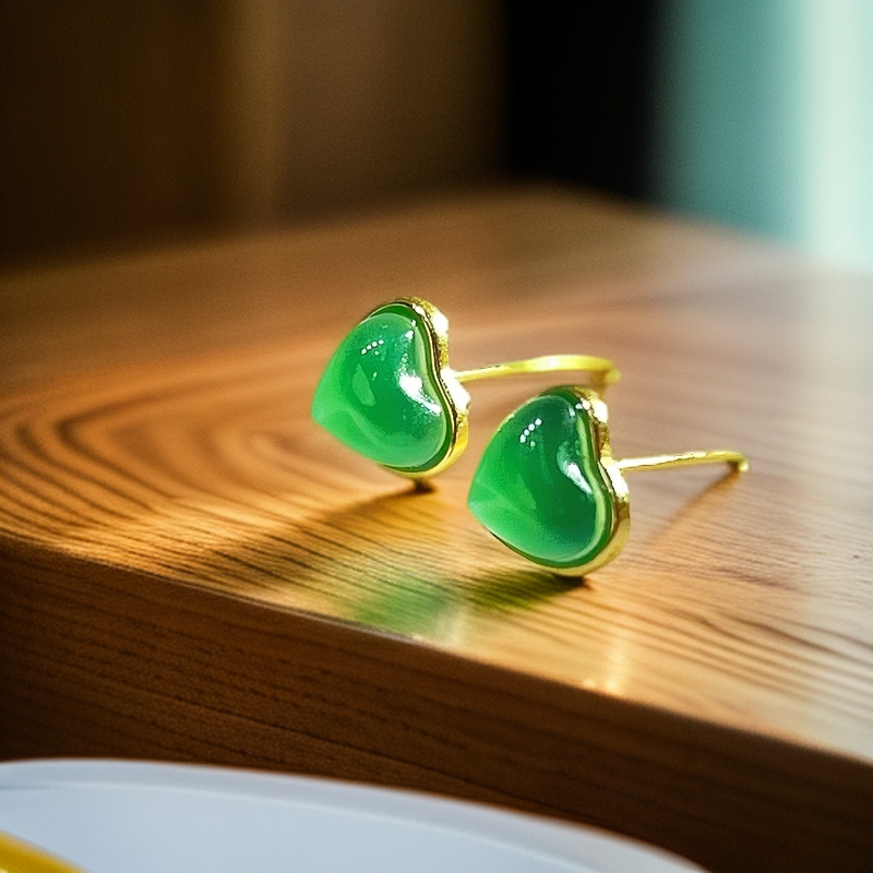 -中国好珍宝【116】18k金镶嵌满绿爱心设计款耳钉一对