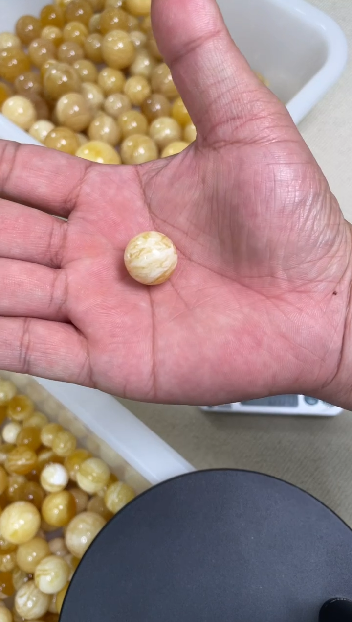 【闪购商品】琥珀颈饰未镶嵌原矿俄料蜜蜡圆珠