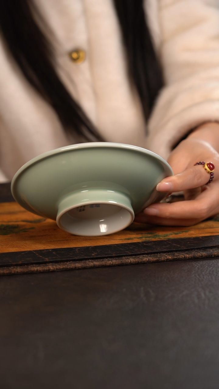 【闪购商品】杯云霞珍藏豆青釉高脚果盘