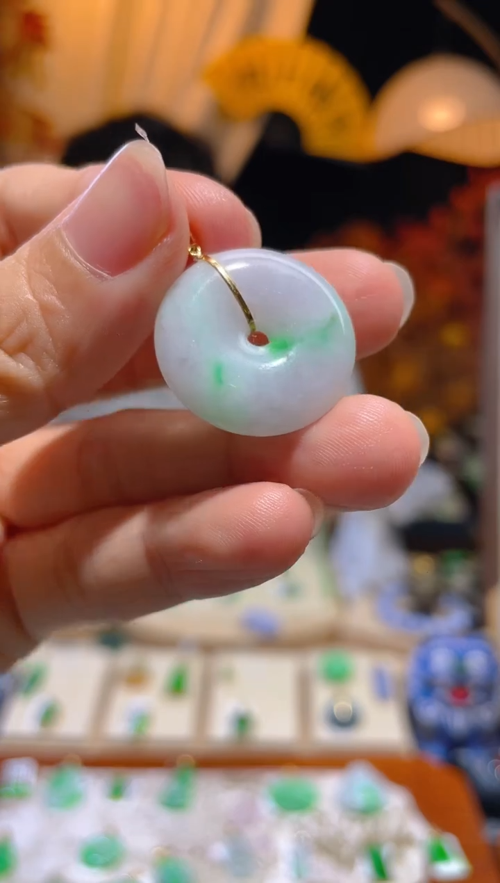 翡翠18K金镶嵌颈饰假一赔三