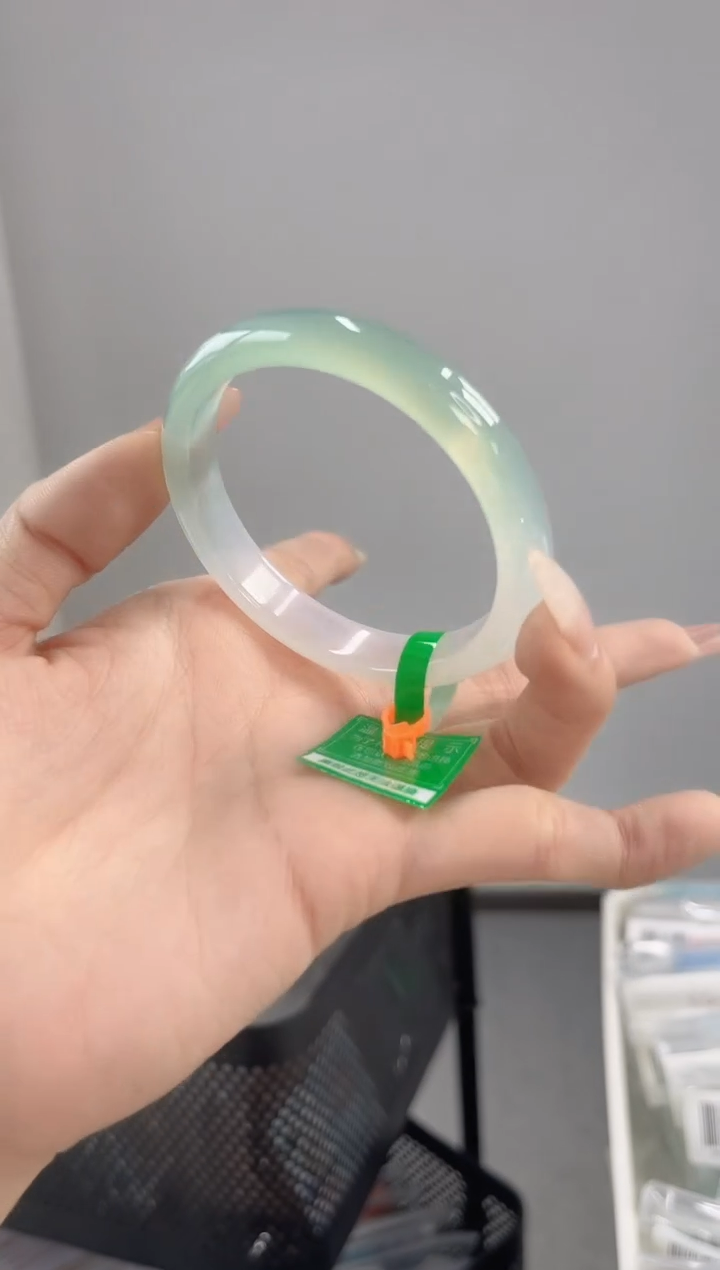 【闪购商品】玛瑙/玉髓手镯未镶嵌54-55圈