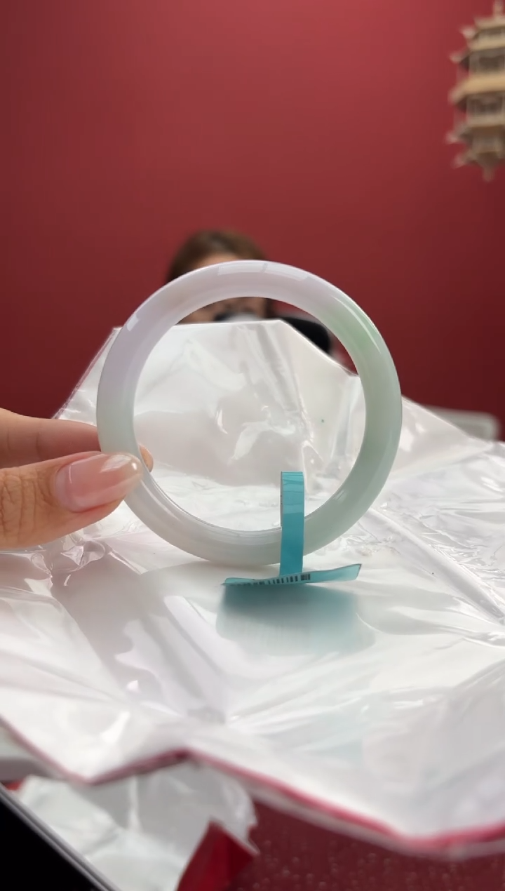 【闪购商品】翡翠手镯未镶嵌23手镯