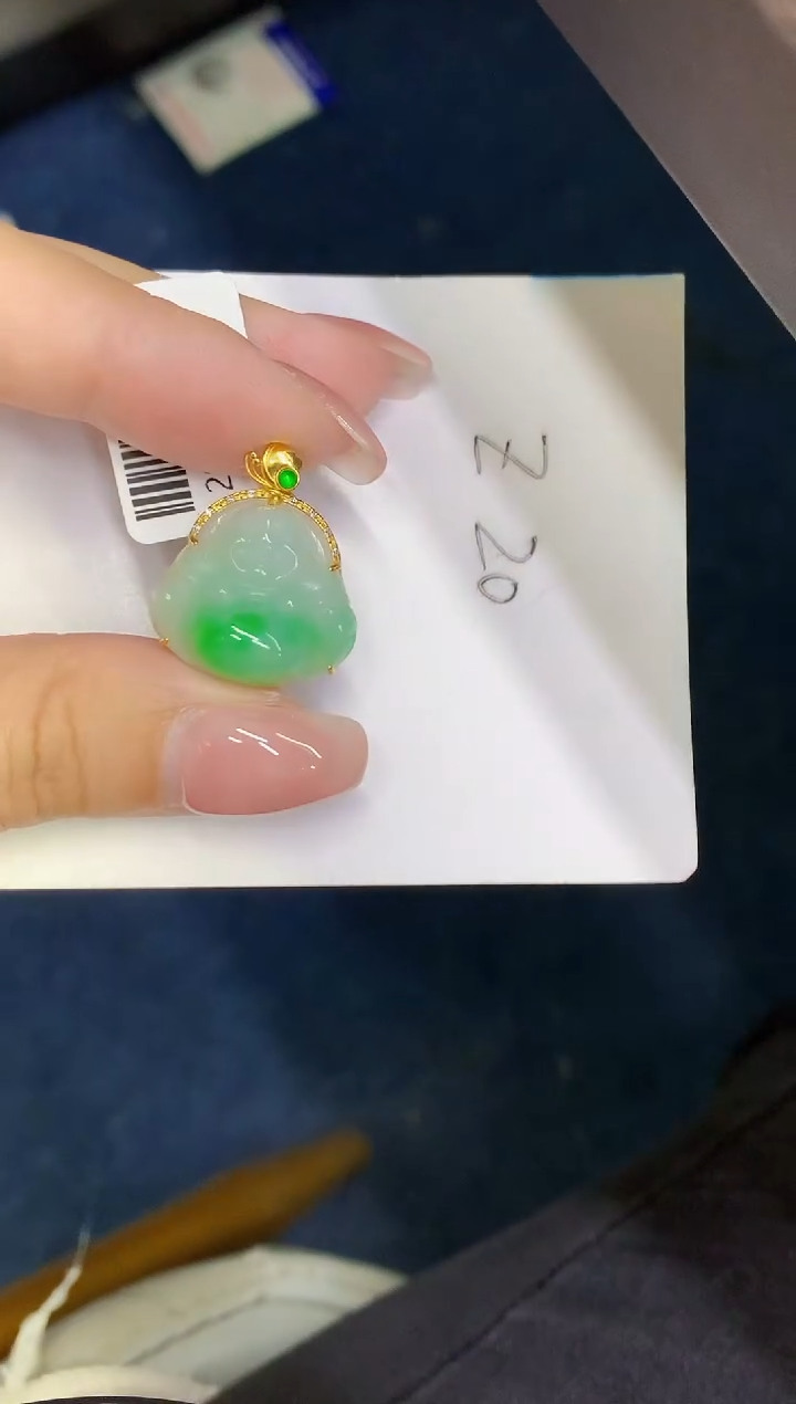 翡翠18K金镶嵌颈饰缅甸天然翡翠A货