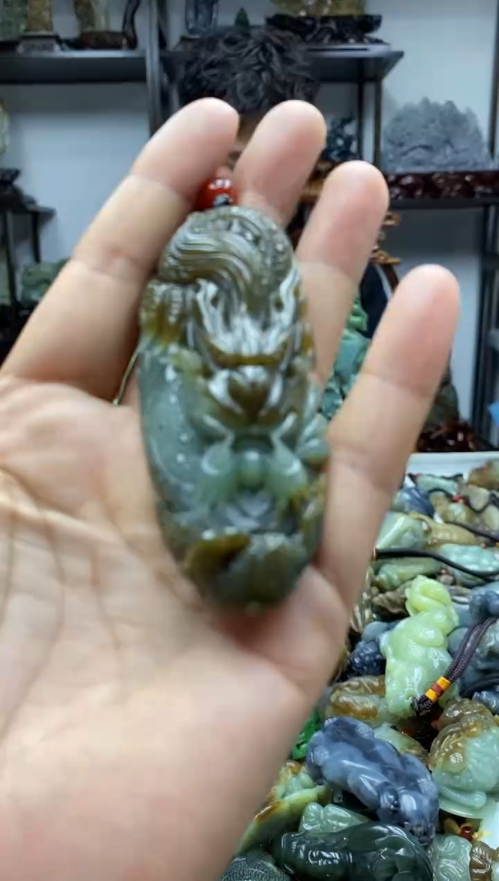 和田玉未镶嵌把件1