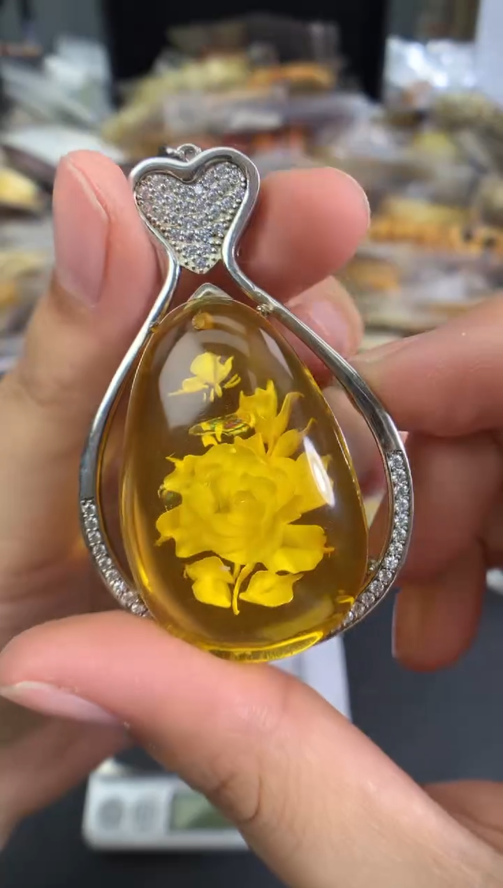 蜜蜡未镶嵌珠宝奇石1