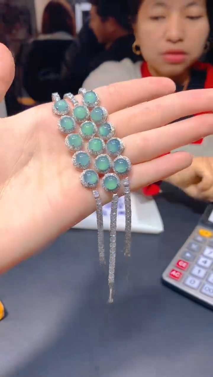 【闪购商品】定制翡翠未镶嵌15多样性发货(发其一）