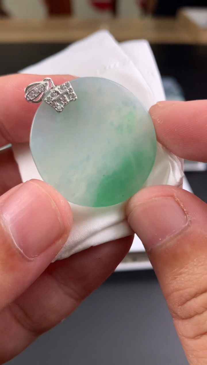 【闪购商品】翡翠颈饰银S925镶嵌翡翠