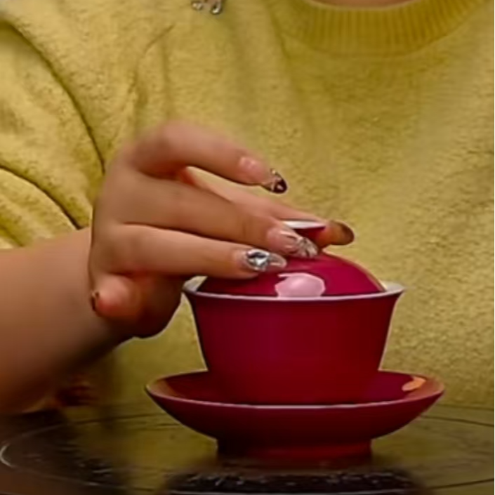 清雍正单色釉胭脂红三才盖碗