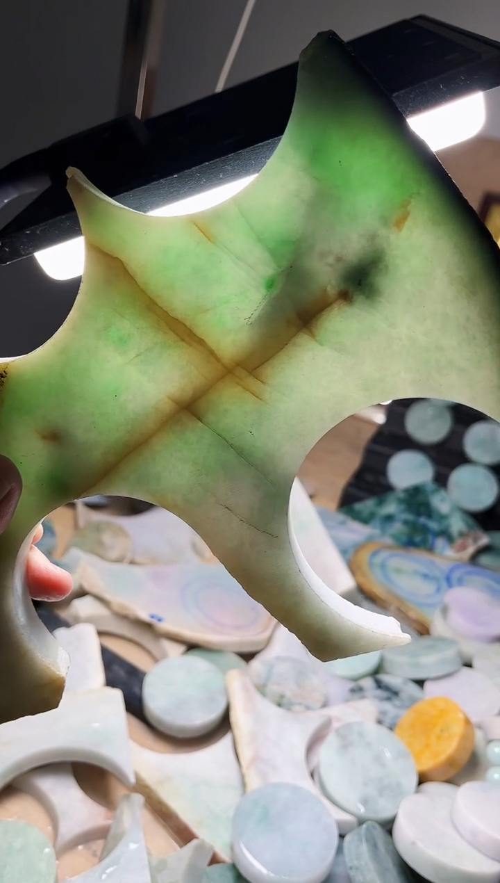 【闪购商品】翡翠颈饰未镶嵌A货吴平858