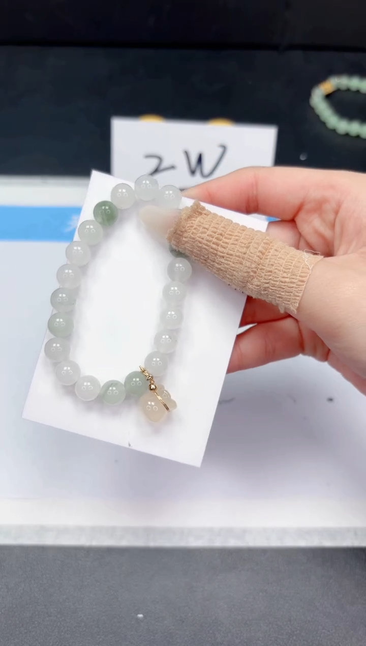 【闪购商品】石英质玉手镯未镶嵌0000