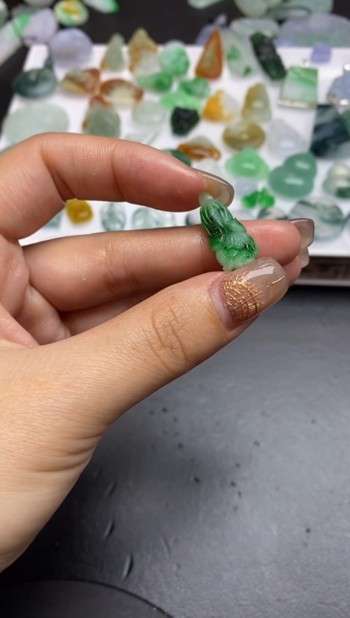 【闪购商品】定制翡翠未镶嵌翡翠毛货~