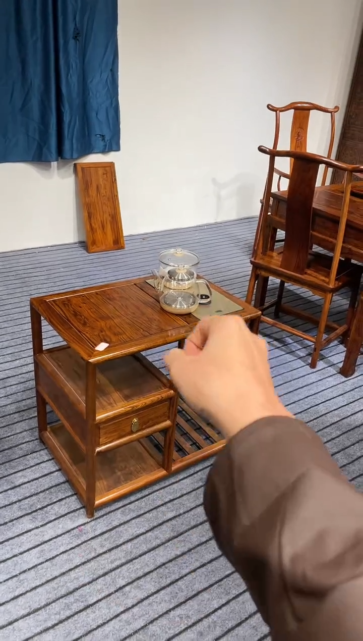 木纹家具改价茶水车加四椅子