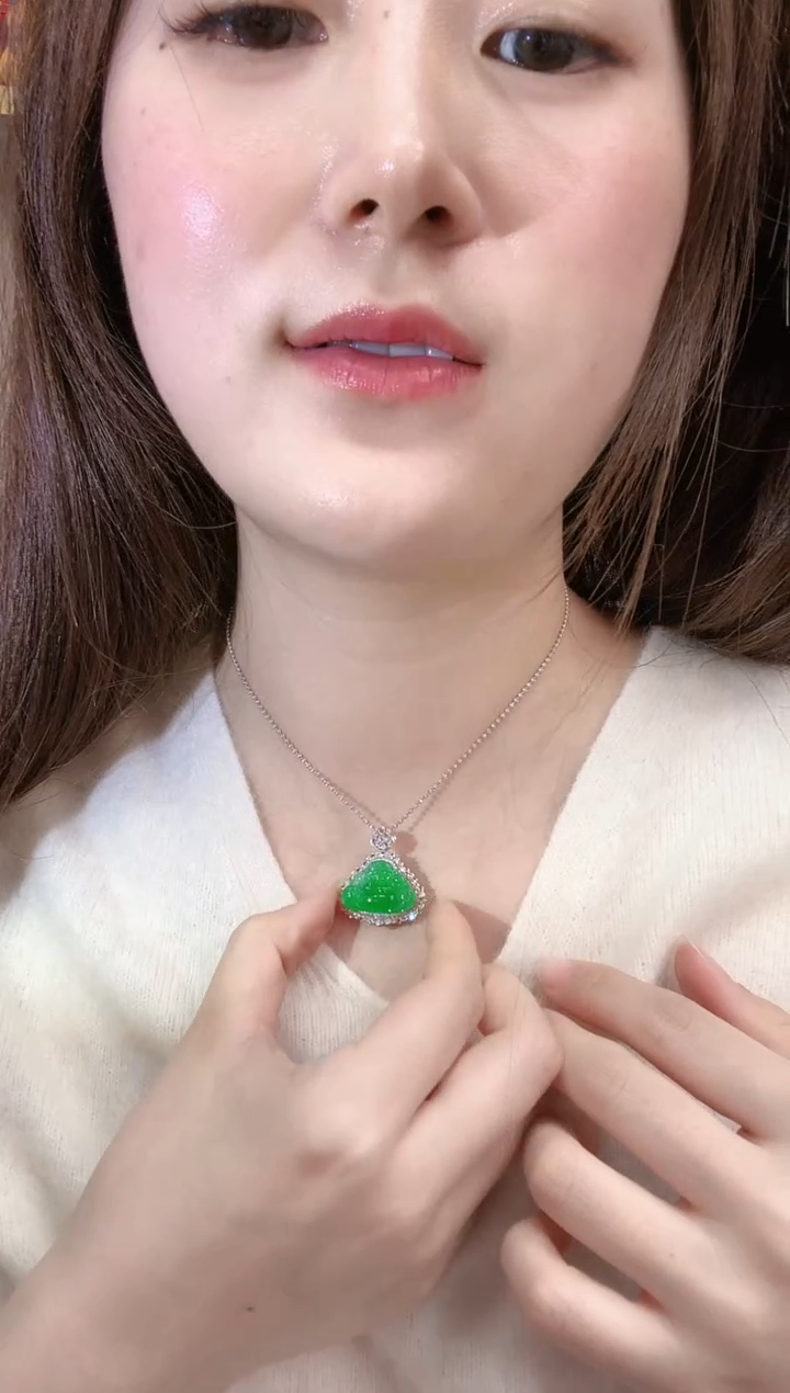 【闪购商品】翡翠颈饰18K金镶嵌A10   