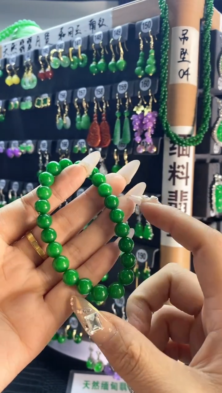 【闪购商品】翡翠颈饰银S925镶嵌k8....