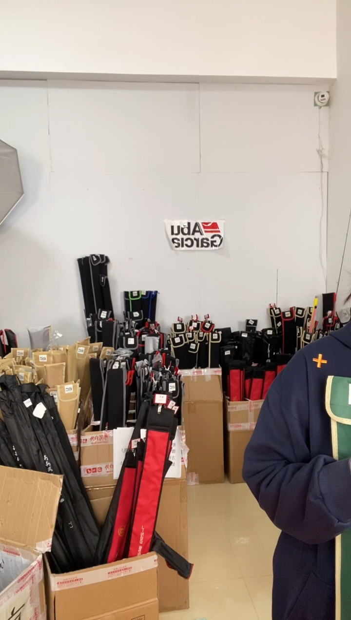 蜘**！0974二手阿布鳟人4代1.68 UL直柄