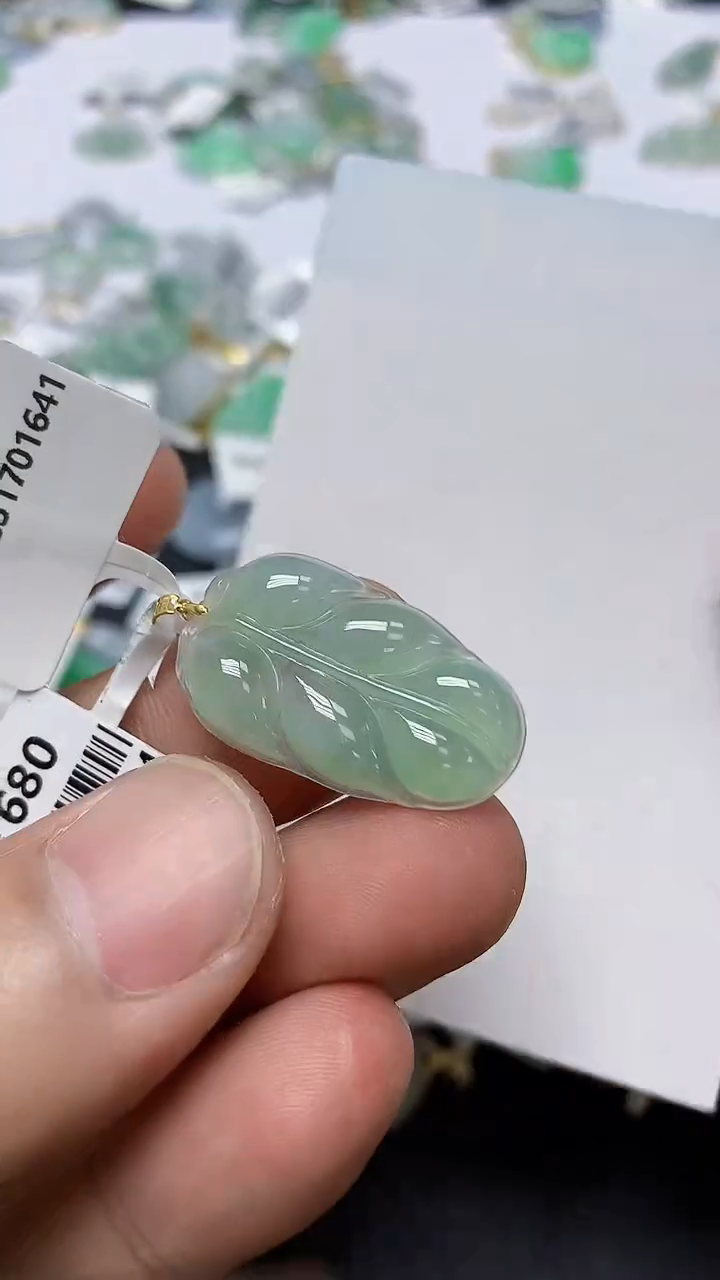 翡翠未镶嵌颈饰天然缅甸翡翠A货