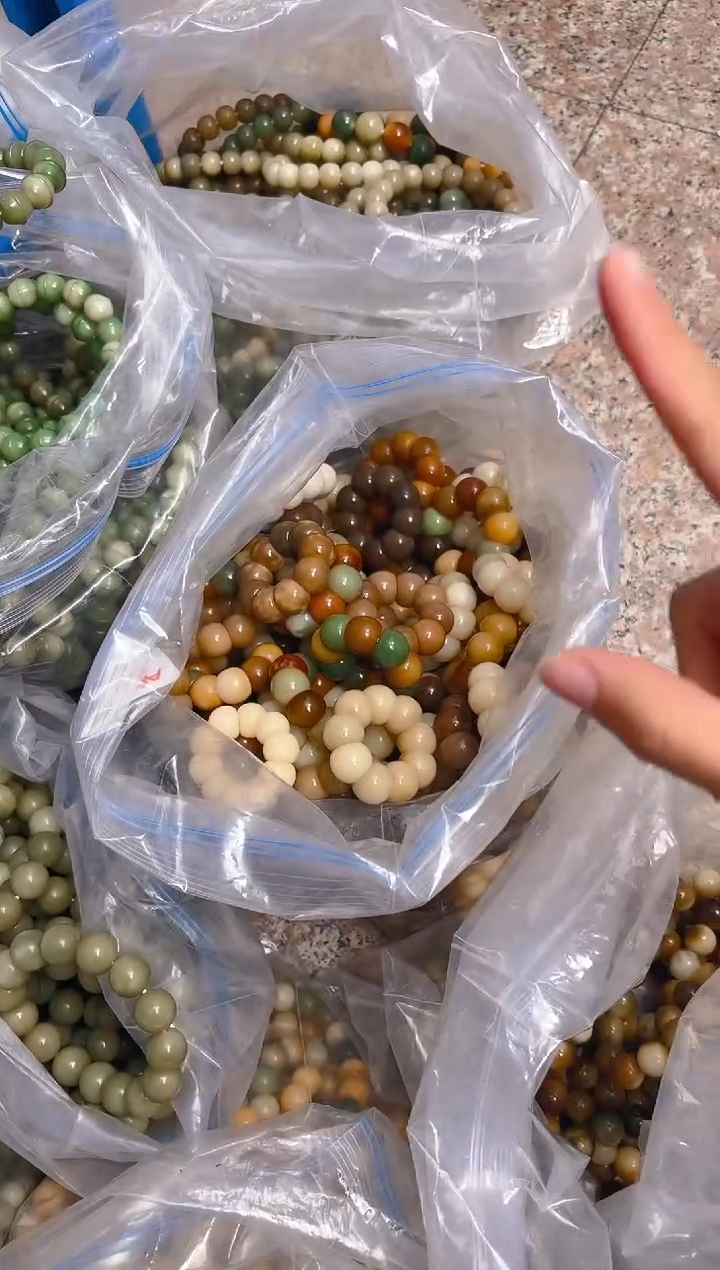 吊坠菩提根/象牙果混色手捻 随机一条