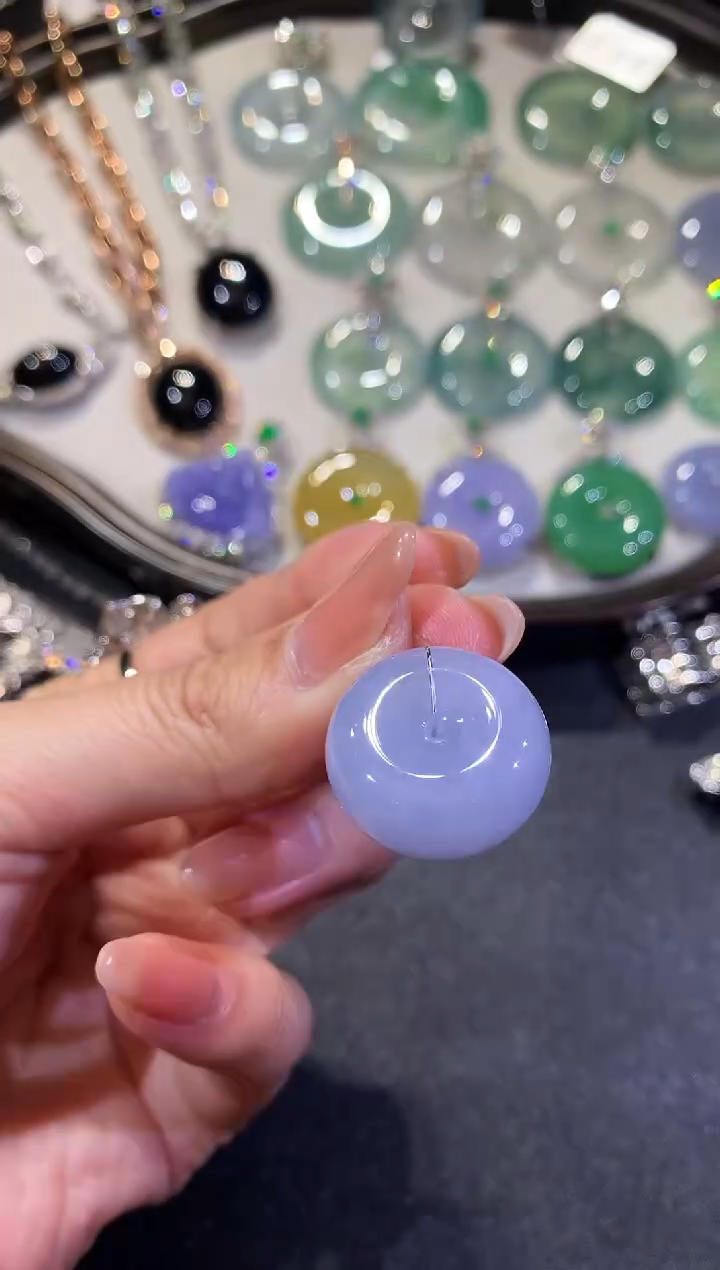 【闪购商品】翡翠吊坠(不含链)未镶嵌34无鉴赏多样性发货一件