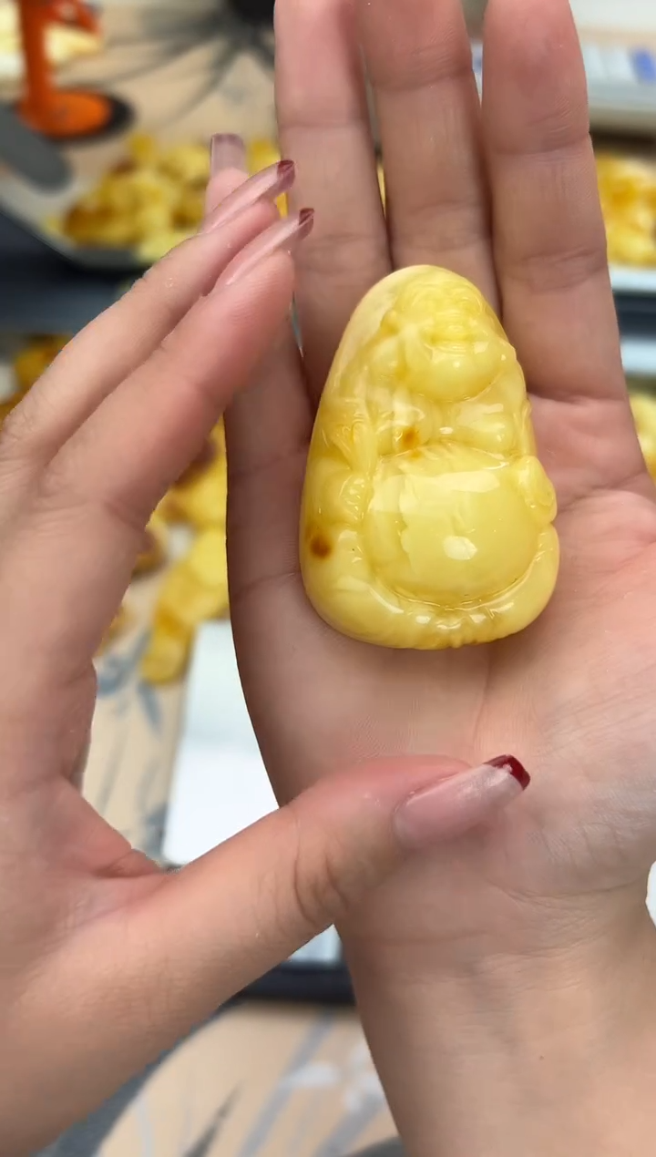 【闪购商品】琥珀裸石未镶嵌蜜蜡吊坠