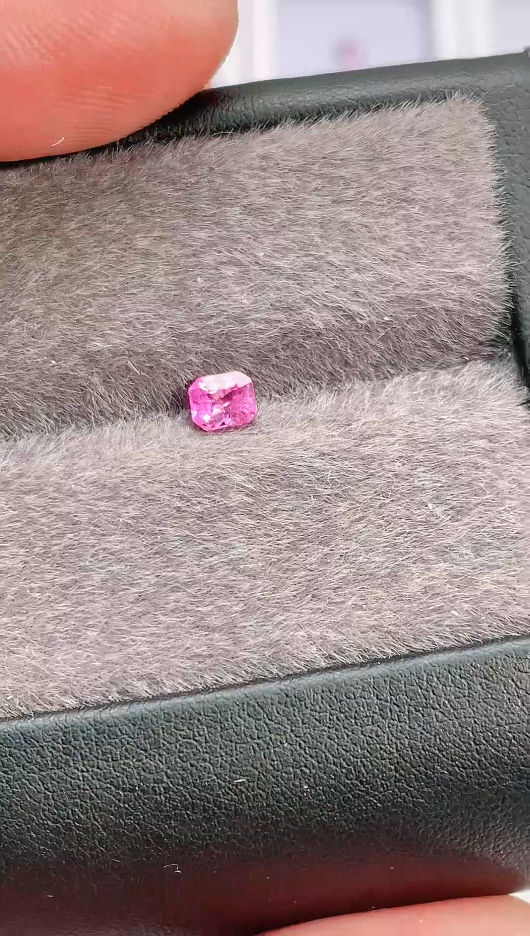 裸石蓝宝石0.52-天然无烧蓝宝石