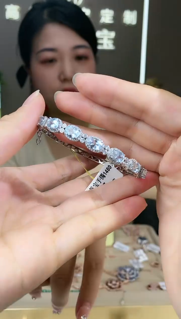 【闪购商品】海蓝宝石手镯银S925镶嵌手镯