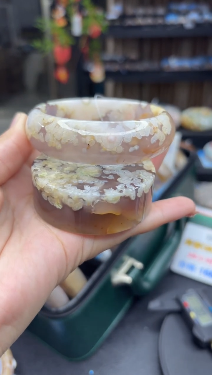 【闪购商品】石英质玉手镯未镶嵌900（60圈赠送镯心）