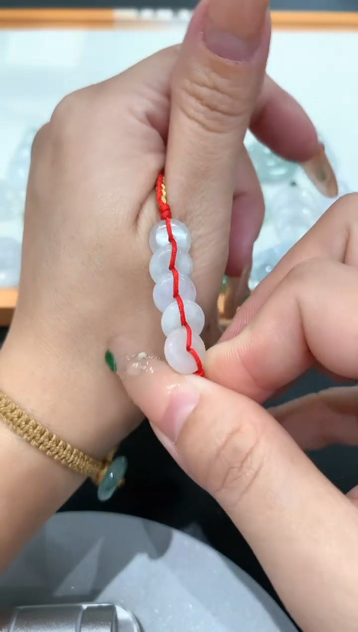 未镶嵌手绳翡翠翡翠多样性发
