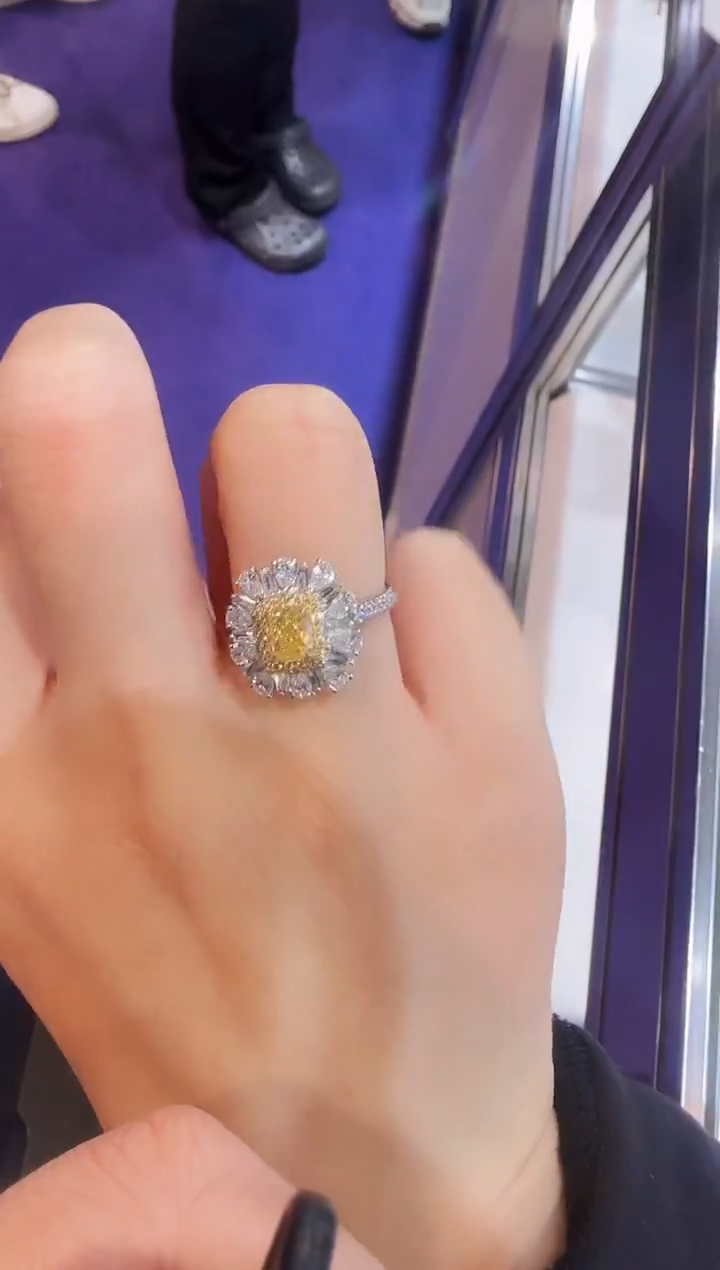 【闪购商品】钻石戒指18K金镶嵌精选Y-戒指44700