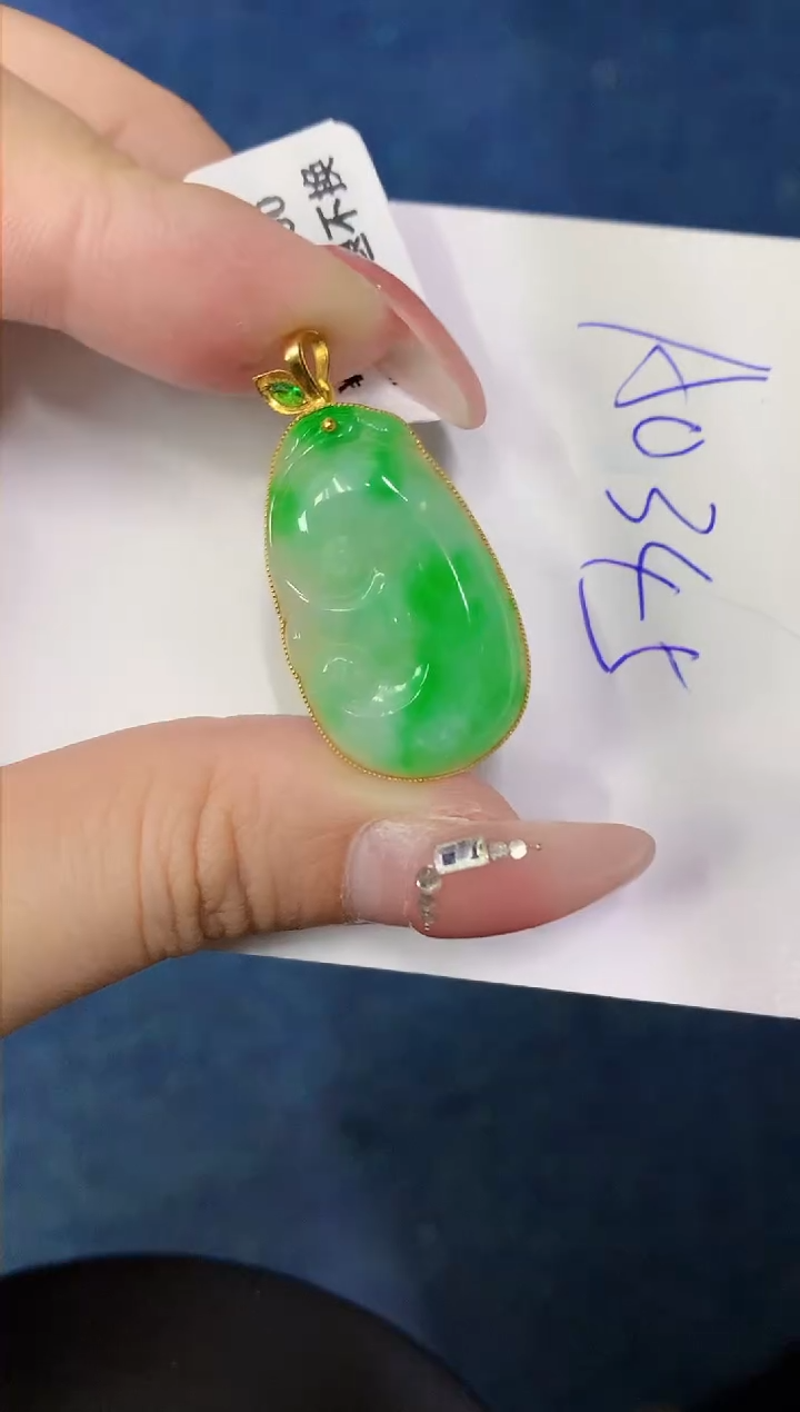 【闪购商品】翡翠颈饰18K金镶嵌00000000000