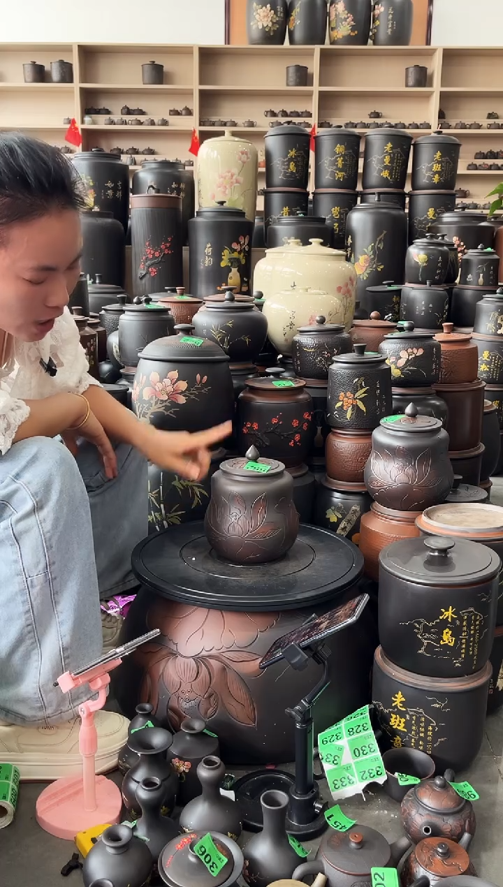 罐大瑕疵茶叶罐   小葫芦荷花  552