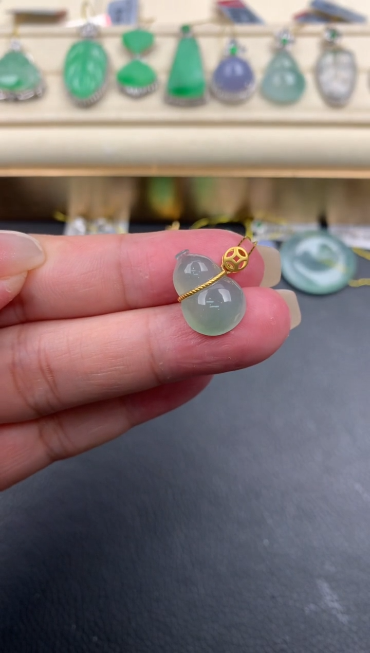 【闪购商品】翡翠颈饰18K金镶嵌Q533      